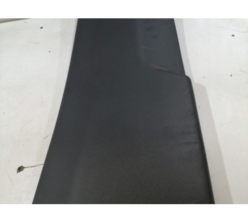 Обшивка центральной стойки левая нижняя