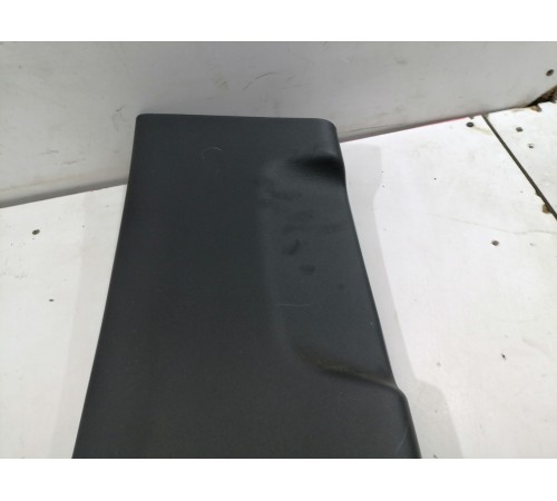 Обшивка центральной стойки левая нижняя