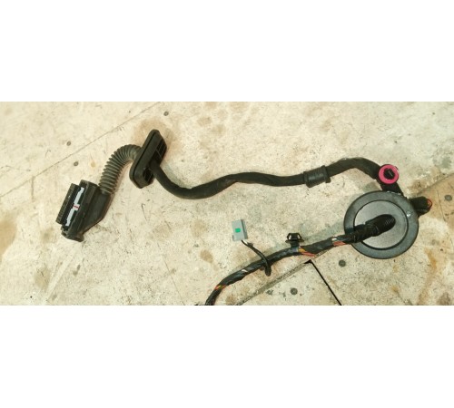 Электропроводка двери передней левой