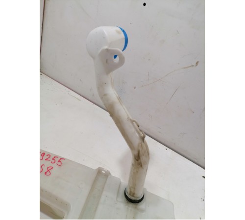 Бачок омывателя лобового стекла