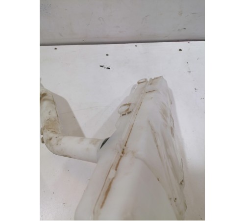 Бачок омывателя лобового стекла