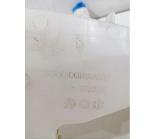 Бачок омывателя лобового стекла