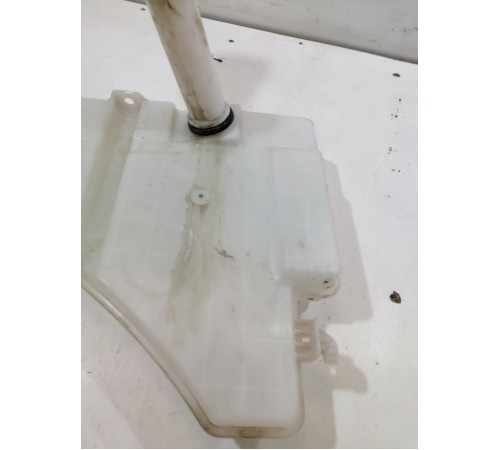 Бачок омывателя лобового стекла