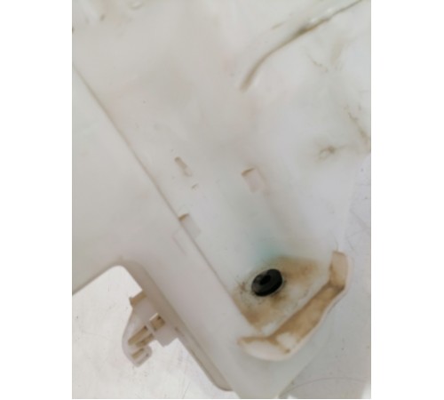 Бачок омывателя лобового стекла