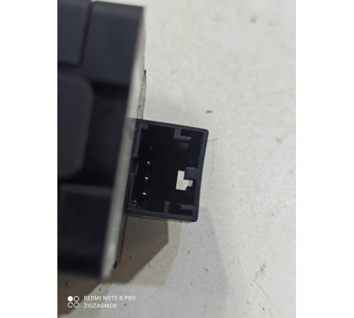 Блок управления зеркалами (передний левый)