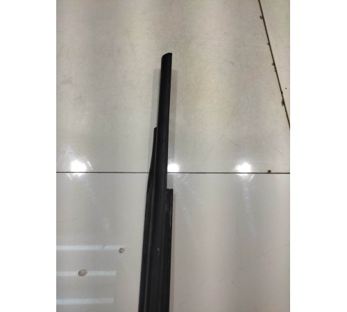 Уплотнитель стекла (задний, правый, внешний)