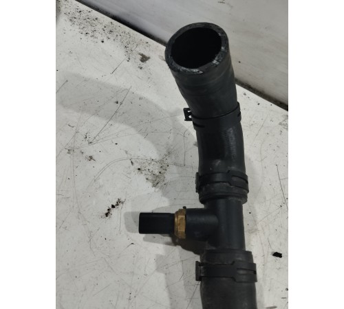 Патрубок охлаждения