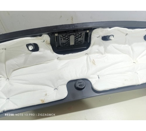 Накладка замка двери крышки багажника