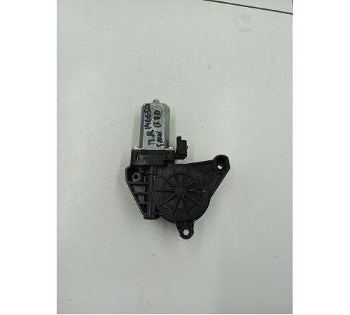 Моторчик стеклоподьемника передний правый