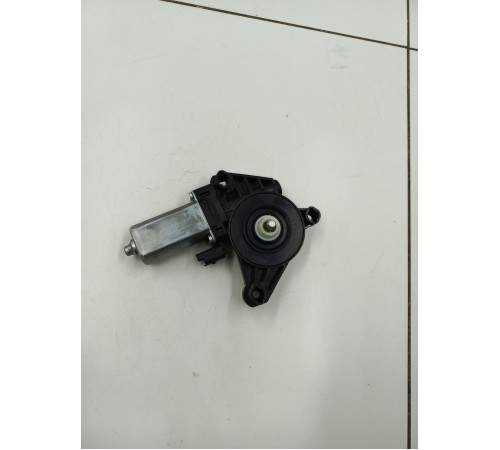 Моторчик стеклоподьемника передний правый