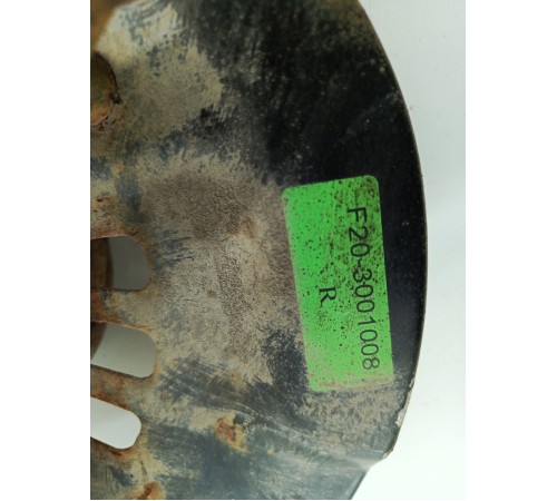 Кулак поворотный передний правый