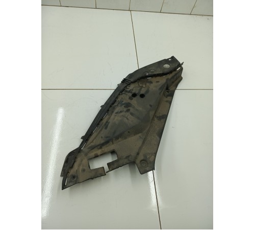 Накладка передней панели правая