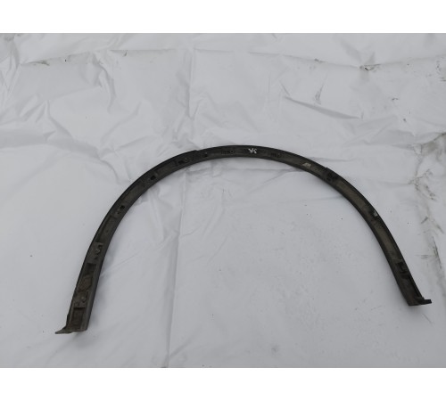 Накладка арки колеса (задняя правая)