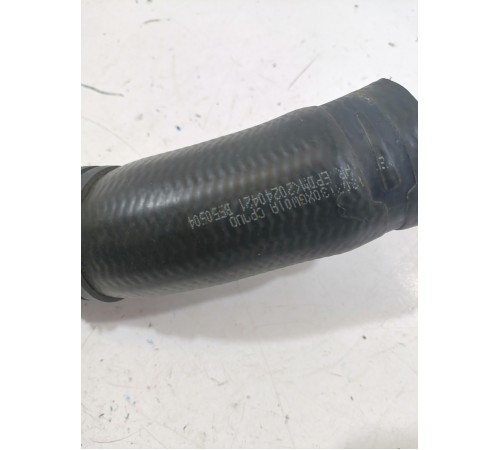 Патрубок системы охлаждения