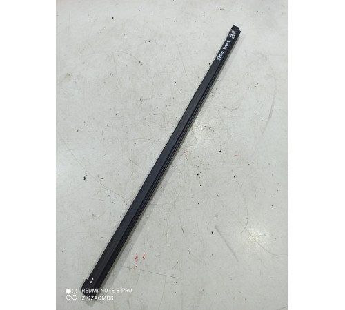 Уплотнитель стекла (задний правый внутренний)