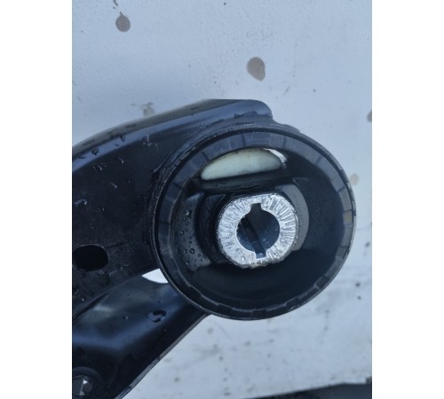 Балка подвески задняя (подрамник)