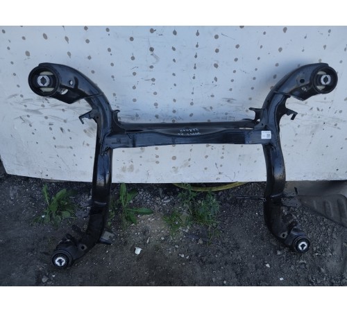 Балка подвески задняя (подрамник)