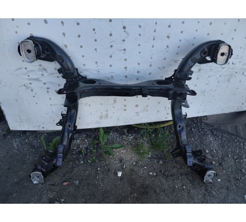 Балка подвески задняя (подрамник)