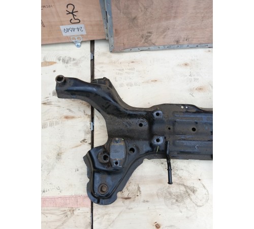 Балка подвески (подрамник) передняя