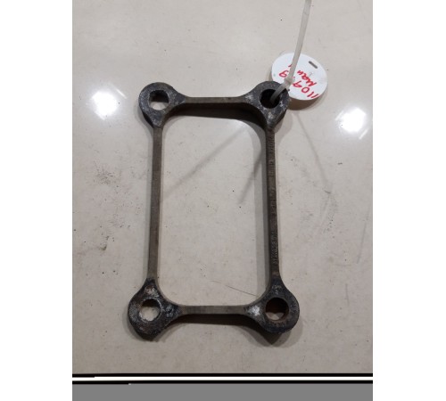 Проставка кронштейна топливного бака