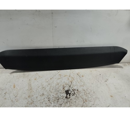 Обшивка крышки багажника