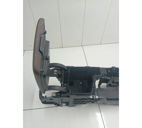 Подлокотник (каркас центральной консоли)