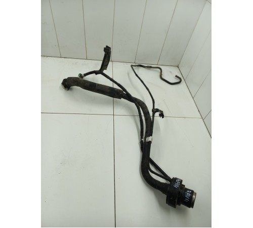 Горловина топливного бака