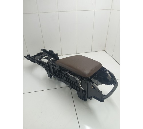 Подлокотник (каркас центральной консоли)