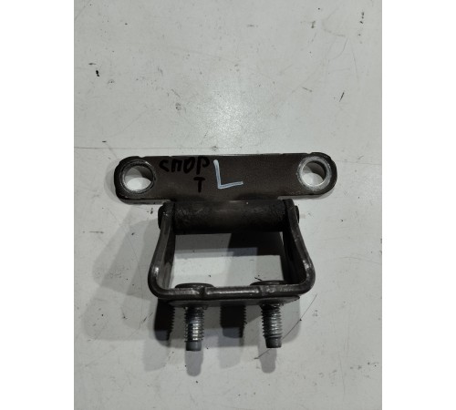 Петля крышки багажника(левая)