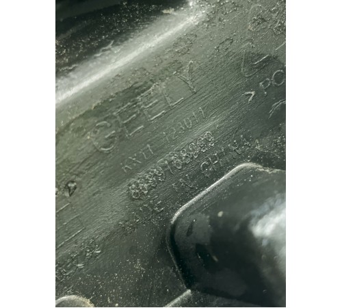 Кронштейн заднего бампера правый