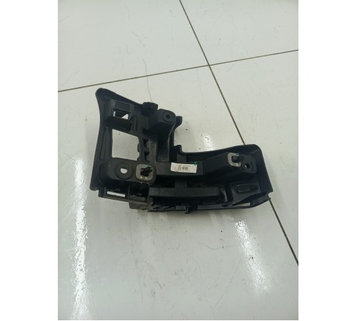 Кронштейн заднего бампера правый