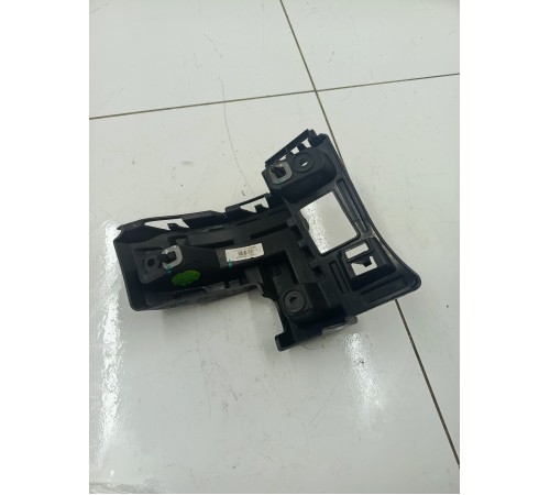 Кронштейн заднего бампера правый