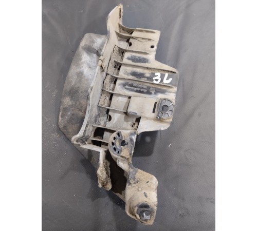 Брызговик (задний левый)