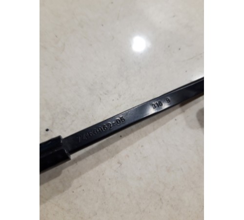 Поводок стеклоочистителя(левый)