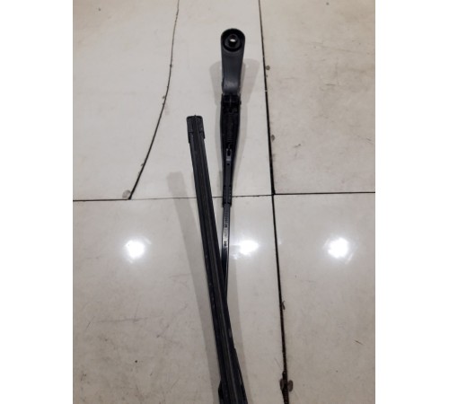 Поводок стеклоочистителя(левый)