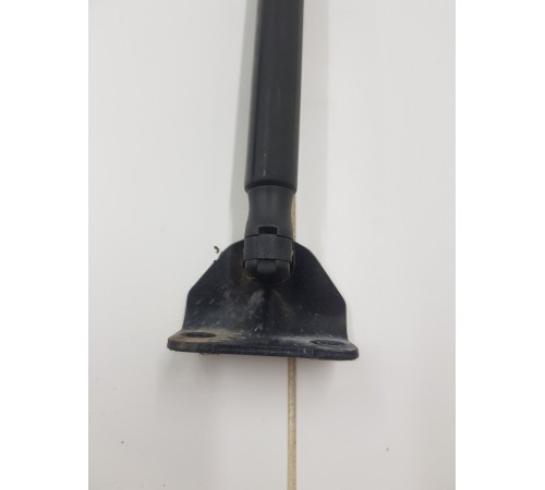 Амортизатор крышки багажника правый