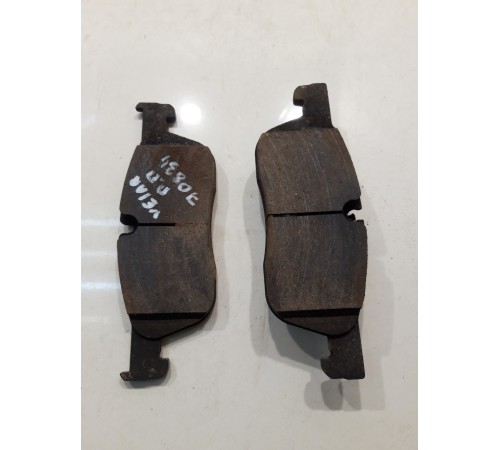 Комплект передних правых тормозных колодок