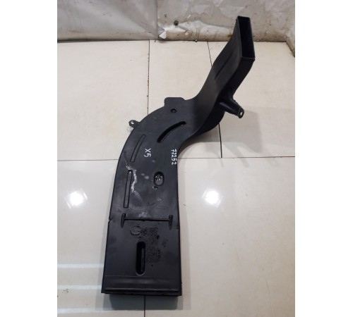 Воздуховод (передний левый)