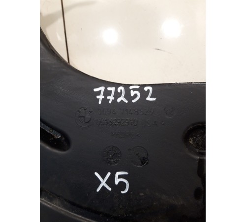 Воздуховод (передний левый)