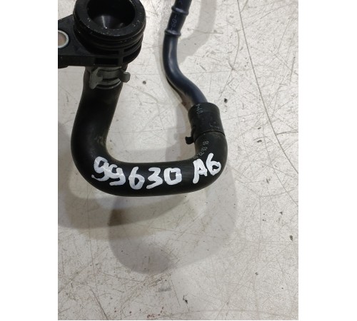 Фланец системы охлаждения с патрубком