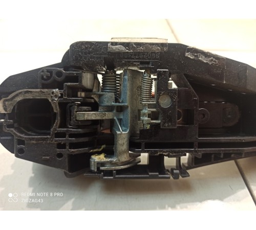 Ручка двери (передняя, правая, внешняя)