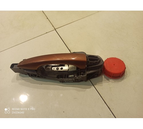 Ручка двери (передняя, правая, внешняя)