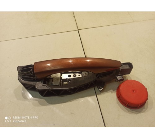 Ручка двери (передняя, правая, внешняя)