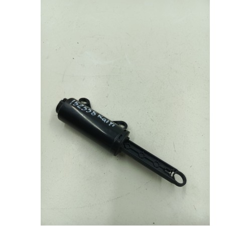 Амортизатор бардачка