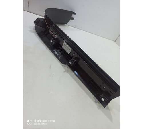 Накладка порога (передняя, левая)