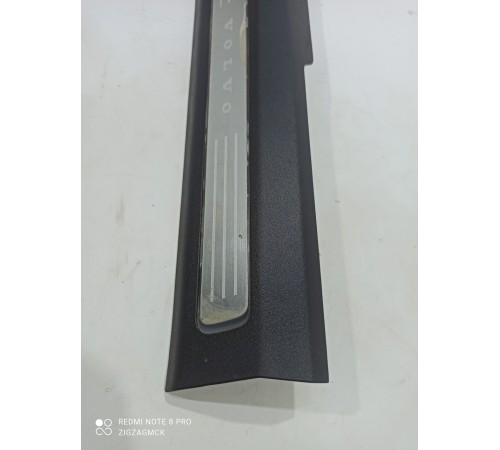 Накладка порога (передняя, левая)