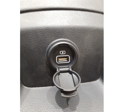 Накладка центральной консоли (задняя)