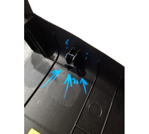 Накладка центральной консоли (задняя)