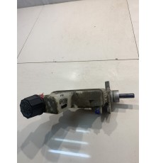 Бачок главного тормозного цилиндра (в сборе)