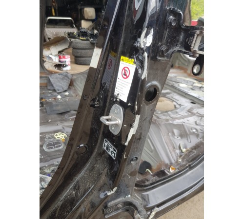 Порог со стойкой левый